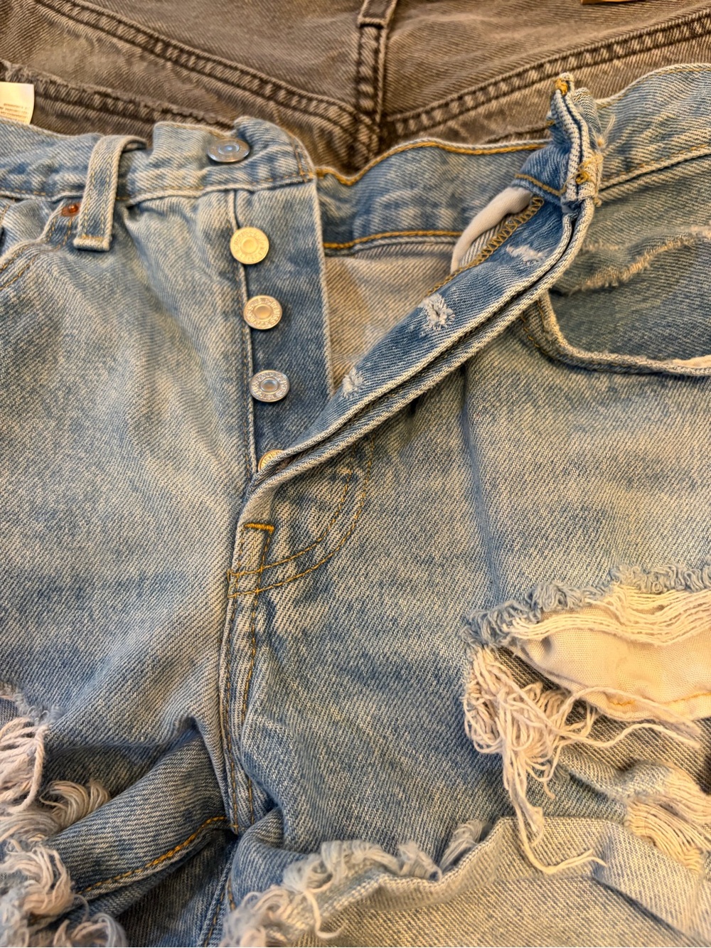 Levi’s 501 denim distressed shorts - two pairs - light and black wash - size 26